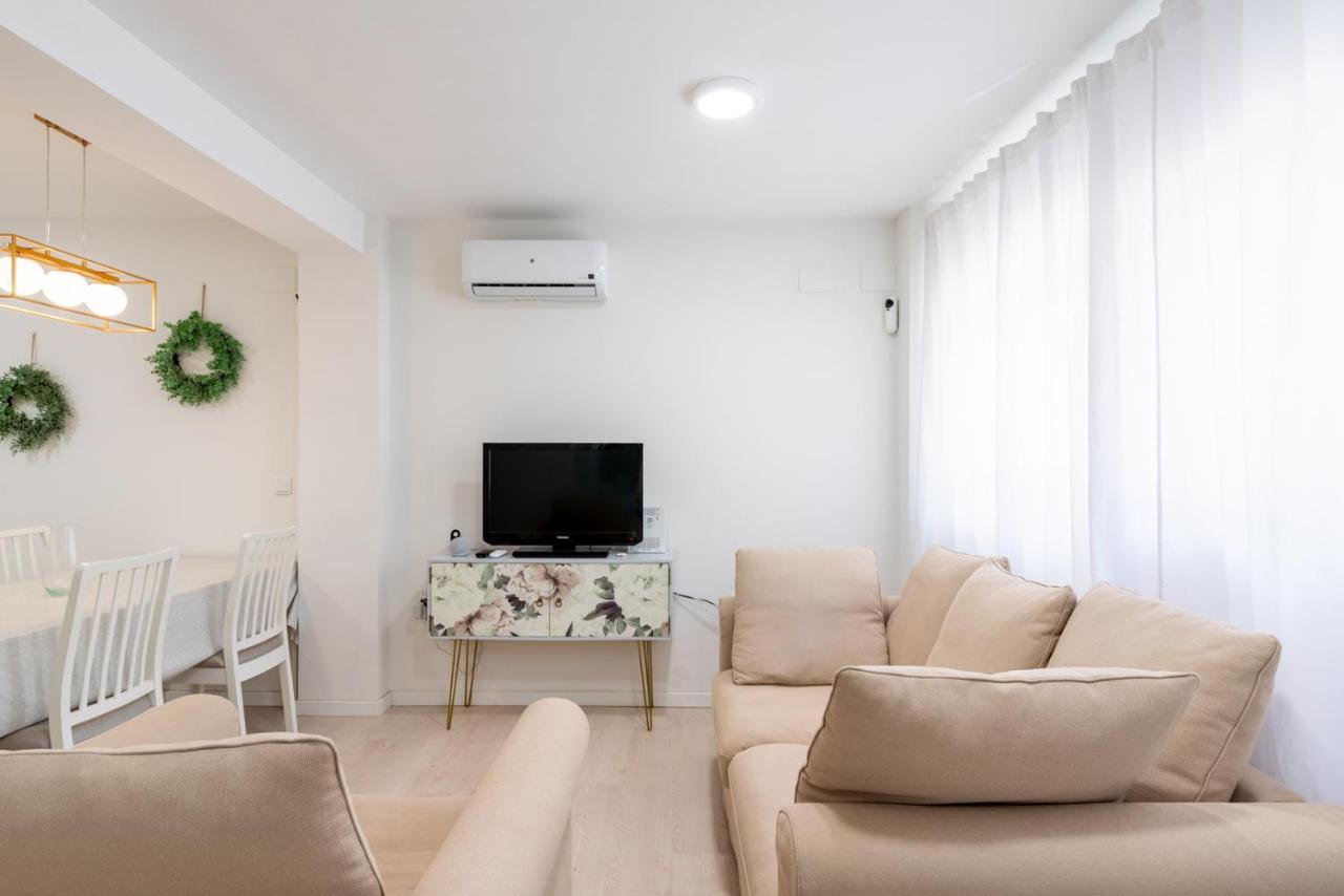 شقة Whitey Aparment In Triana إشبيلية المظهر الخارجي الصورة